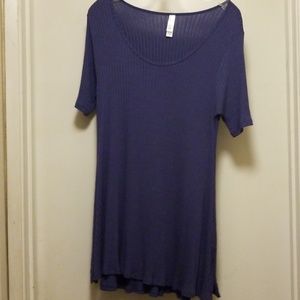 Solid Ribbed Purple medium Lularoe Perfect T
